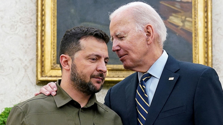 Chính quyền ông Biden chạy đua hỗ trợ vào phút chót cho Ukraine